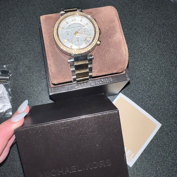 Michael Korean Two Tones Watch - Picture 3 of 5